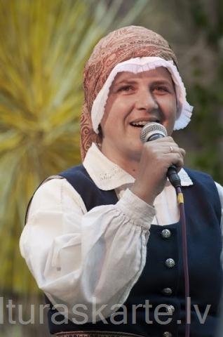 Folkloras kopa "Tarkšķi"